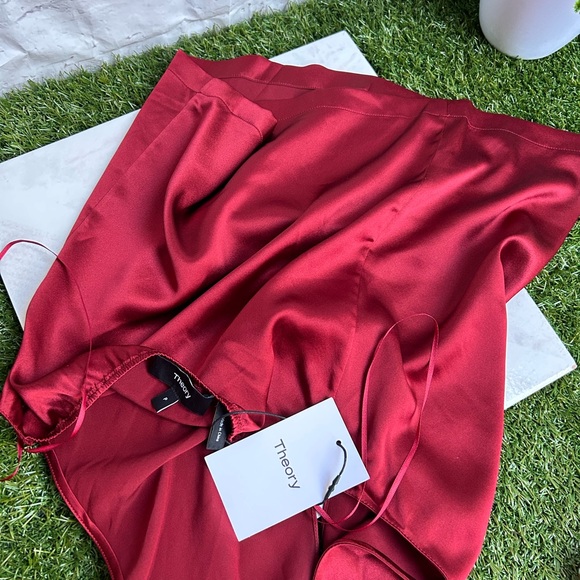 THEORY Ertil Silky Satin Halter Top Color: Red Dahlia size P= 0-2 NWT $225 - Picture 10 of 14